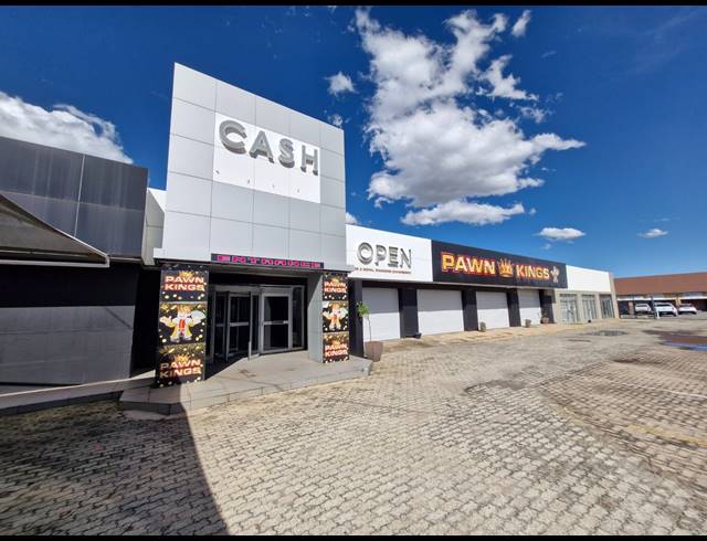 1,200M² RETAIL TO LET IN BEYERS PARK